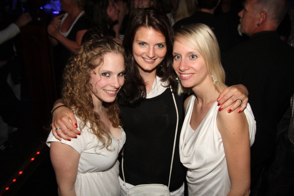 01.05.10- Black White Sensation