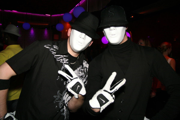 01.05.10- Black White Sensation
