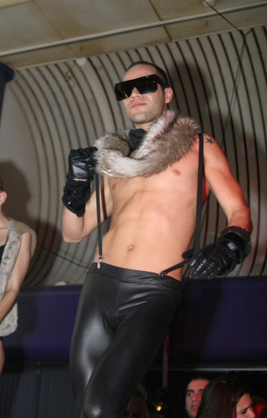MASQUERADE - TOM NOVY 08.01.2011 