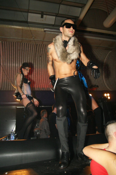 MASQUERADE - TOM NOVY 08.01.2011 