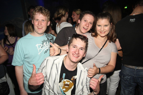 08.05.10 - Saturday-Night Party