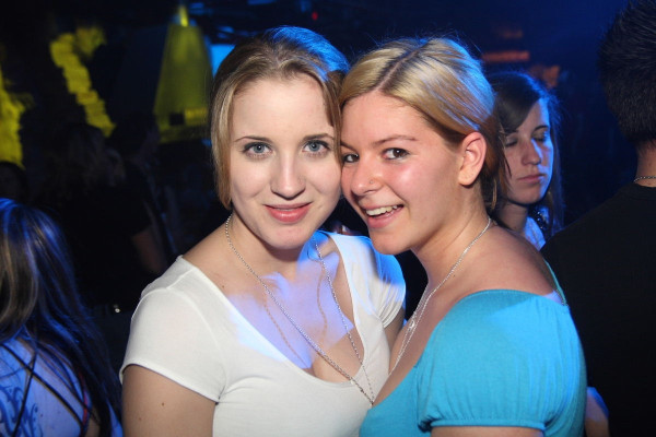 08.05.10 - Saturday-Night Party