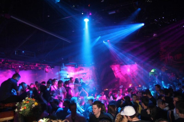 24.04.10 - Saturday-Night Party