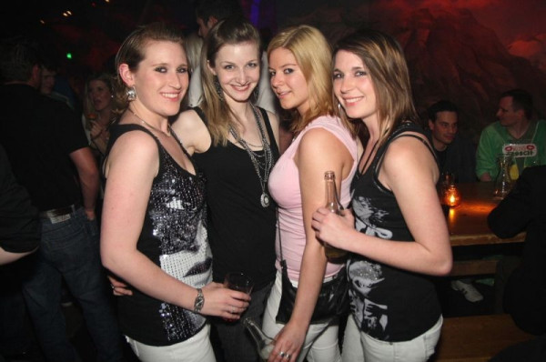 24.04.10 - Saturday-Night Party