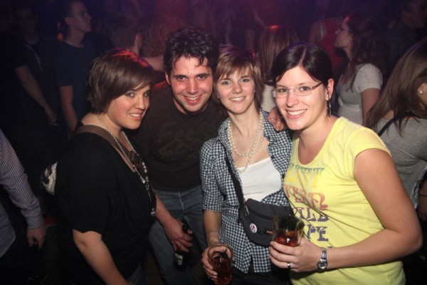 24.04.10 - Saturday-Night Party