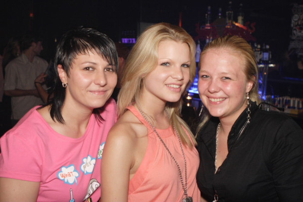 27.06.09 - Double House - Bikini Fashion .